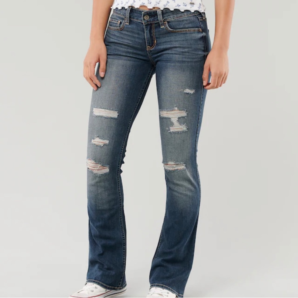 LOW RISE HOLLISTER BOOTCUT JEANS
